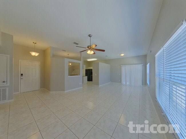 831 Monroe Harbor Pl in Sanford, FL - Building Photo - Building Photo