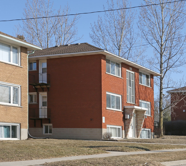 20 Raitar Ave in Kitchener, ON - Building Photo - Building Photo