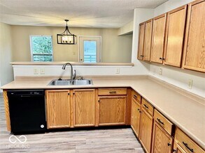 5714 Doe Way in Noblesville, IN - Building Photo - Building Photo