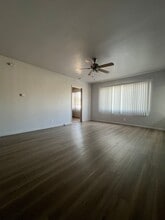 544 W 120th St in Los Angeles, CA - Building Photo - Building Photo