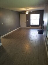 4004 Dream Oak Pl in Tampa, FL - Building Photo - Building Photo