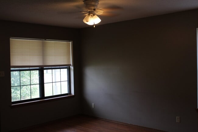 1116 University Dr in Russellville, AR - Building Photo - Building Photo