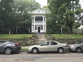 105 W Tulpehocken St in Philadelphia, PA - Building Photo - Primary Photo