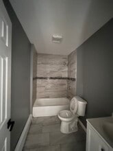 52 Rosa Park Blvd, Unit 1 in Paterson, NJ - Building Photo - Building Photo