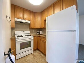 431 Taylor in South Hackensack, NJ - Building Photo - Building Photo