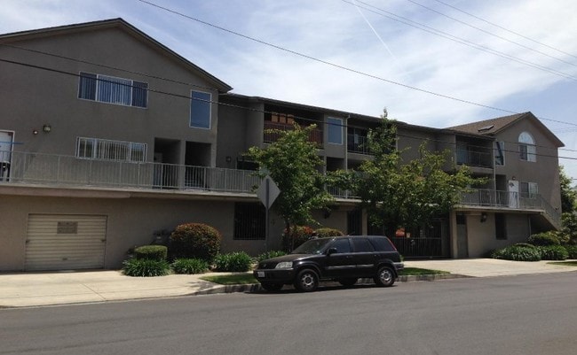 15057 Burbank Blvd, Unit 8