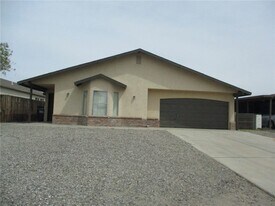 1715 La Entrada Dr in Bullhead City, AZ - Building Photo