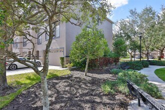 1307 Salem Orchard Ln in Brandon, FL - Building Photo - Building Photo