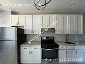 484 John F. Kennedy Blvd in Bayonne, NJ - Building Photo