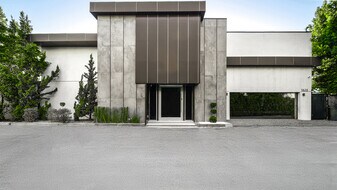 1623 Viewmont Dr in Los Angeles, CA - Building Photo