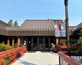 47 Eagle Crest Dr, Unit 29 in Lake Oswego, OR - Building Photo - Building Photo