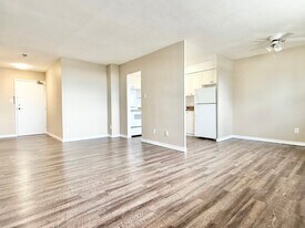 Prestige Apartments in Hamilton, ON - Building Photo