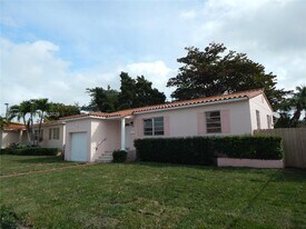 1841 SW 37th Ave in Miami, FL - Building Photo