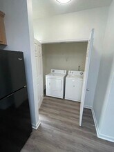 8490 Oakley Cir in Union City, GA - Foto de edificio - Building Photo