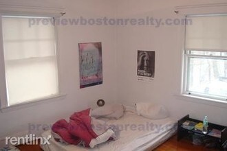 200 Commonwealth Avenue-Unit -APT# 2-OJ in Newton, MA - Building Photo - Building Photo