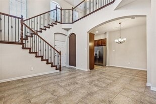 1924 Lantana Ln in Irving, TX - Building Photo