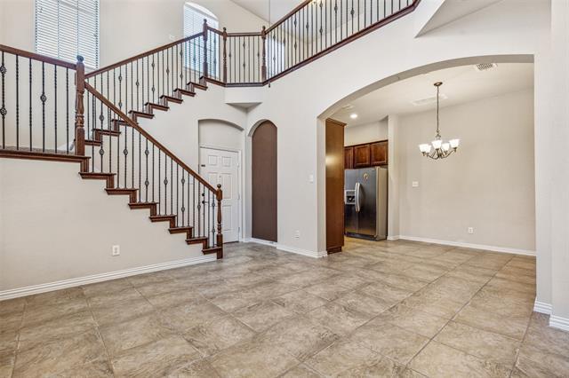 1924 Lantana Ln in Irving, TX - Building Photo