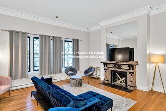 140 Beacon St, Unit 2 in Boston, MA - Foto de edificio - Building Photo