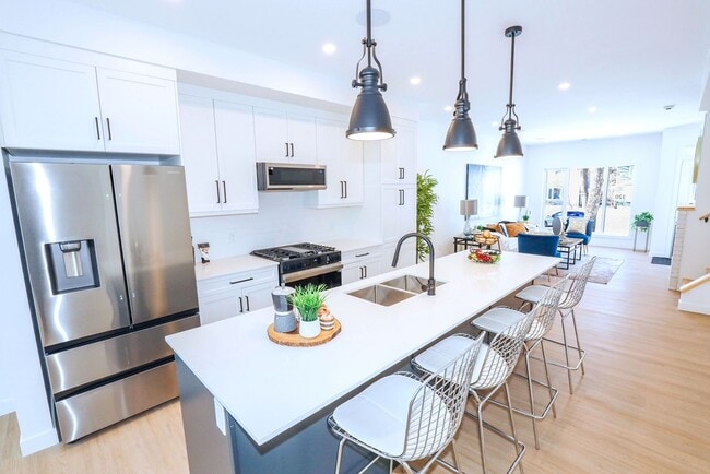 property at 322 Lindsay St