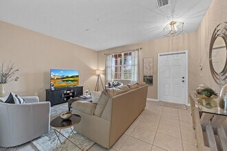 9621 Spanish Moss Way, Unit 3824 in Bonita Springs, FL - Building Photo - Building Photo