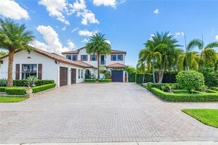 3291 NW 82nd Way in Pembroke Pines, FL - Building Photo