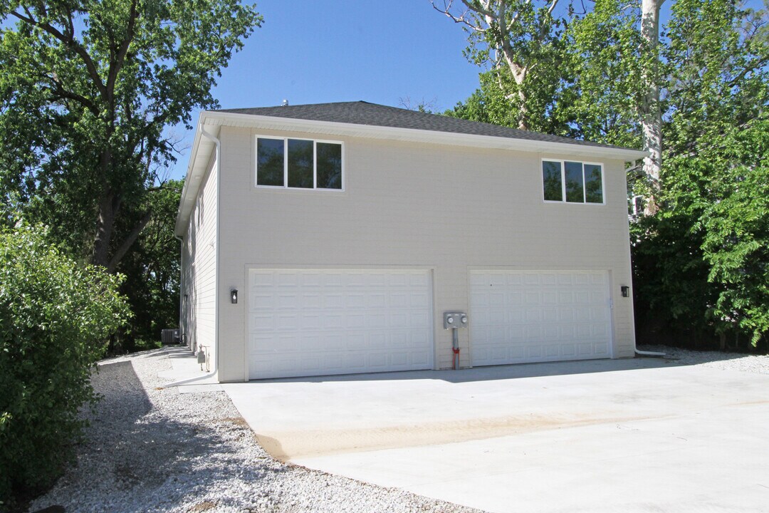 841 W Burnham St in Lincoln, NE - Building Photo