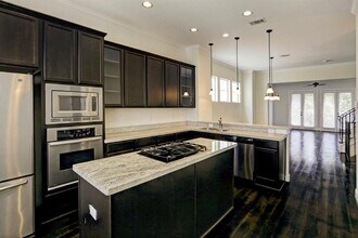 908 Patterson St in Houston, TX - Building Photo - Building Photo