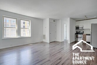 925 W Carmen Ave, Unit 7B in Chicago, IL - Foto de edificio - Building Photo