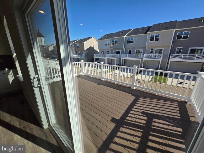 1328 Red Clover Ln in Ranson, WV - Building Photo - Building Photo