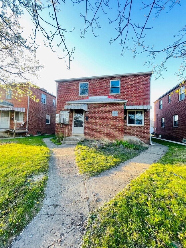 3296 Sullivant Ave Rentals in Columbus, OH