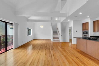 4509B Eigel St in Houston, TX - Building Photo - Building Photo