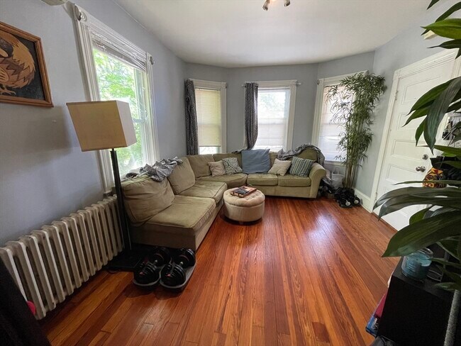 property at 11 Parsons St