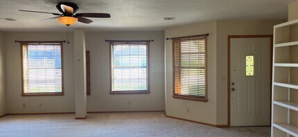 908 S 23rd St in Rogers, AR - Foto de edificio - Building Photo