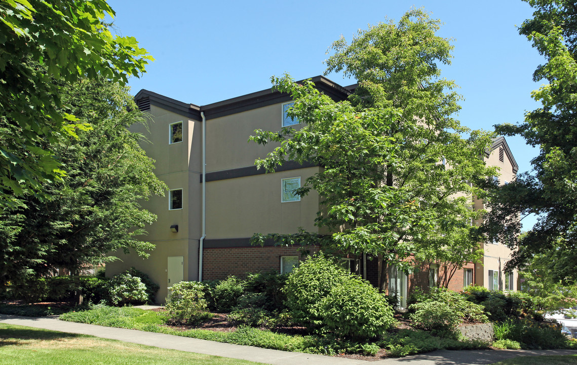 Conservatory Place Apartments II in Tacoma, WA - Building Photo