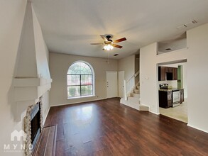 9323 Village Lance in San Antonio, TX - Building Photo - Building Photo