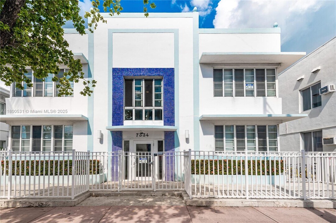 7334 Harding Ave in Miami Beach, FL - Building Photo