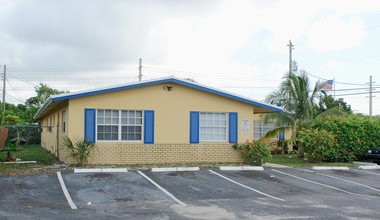 59 NW 37th St in Oakland Park, FL - Building Photo - Building Photo