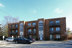 4900-4906 S Broadway Apartments