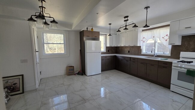 208 Glenmere Rd in Chester, NY - Building Photo - Building Photo