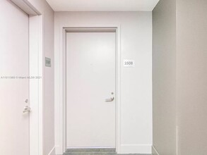1100 S Miami Ave, Unit 2508 in Miami, FL - Building Photo - Building Photo