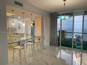 17875 Collins Ave, Unit 3404 in Sunny Isles Beach, FL - Building Photo - Building Photo