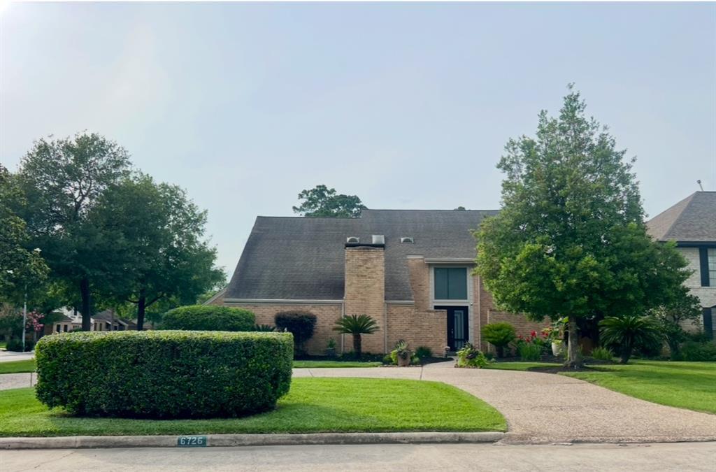 6726 Saffron Hills Dr in Spring, TX - Building Photo