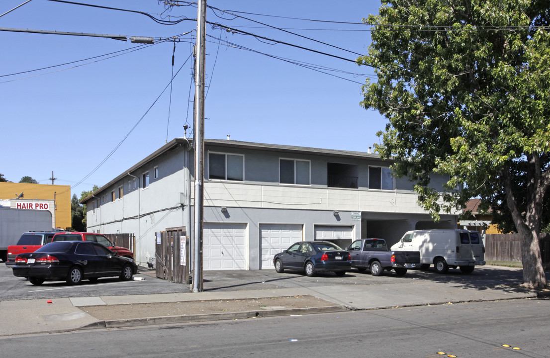 1355 Arguello St in Redwood City, CA - Building Photo