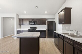 14561 Desert Poppy Ct in Horizon City, TX - Building Photo - Building Photo