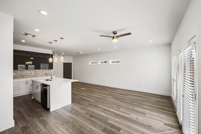 property at 4512 Noble St