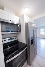 1413 SW Cambridge St in Seattle, WA - Building Photo - Building Photo