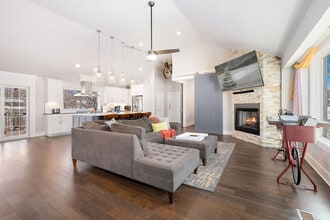 2104 Almand Dr in Bentonville, AR - Building Photo - Building Photo