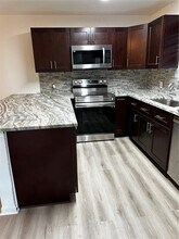 2806 S University Dr, Unit 1 in Davie, FL - Building Photo - Building Photo