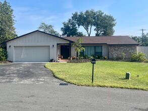 1775 Hannah Dr in Mount Dora, FL - Building Photo - Building Photo