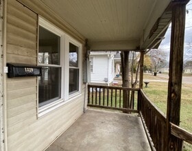 1329 W Elm St in Springfield, MO - Building Photo - Building Photo